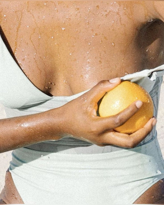Boob Tape: El Secreto para Lograr el Look Perfecto con Cualquier Prenda